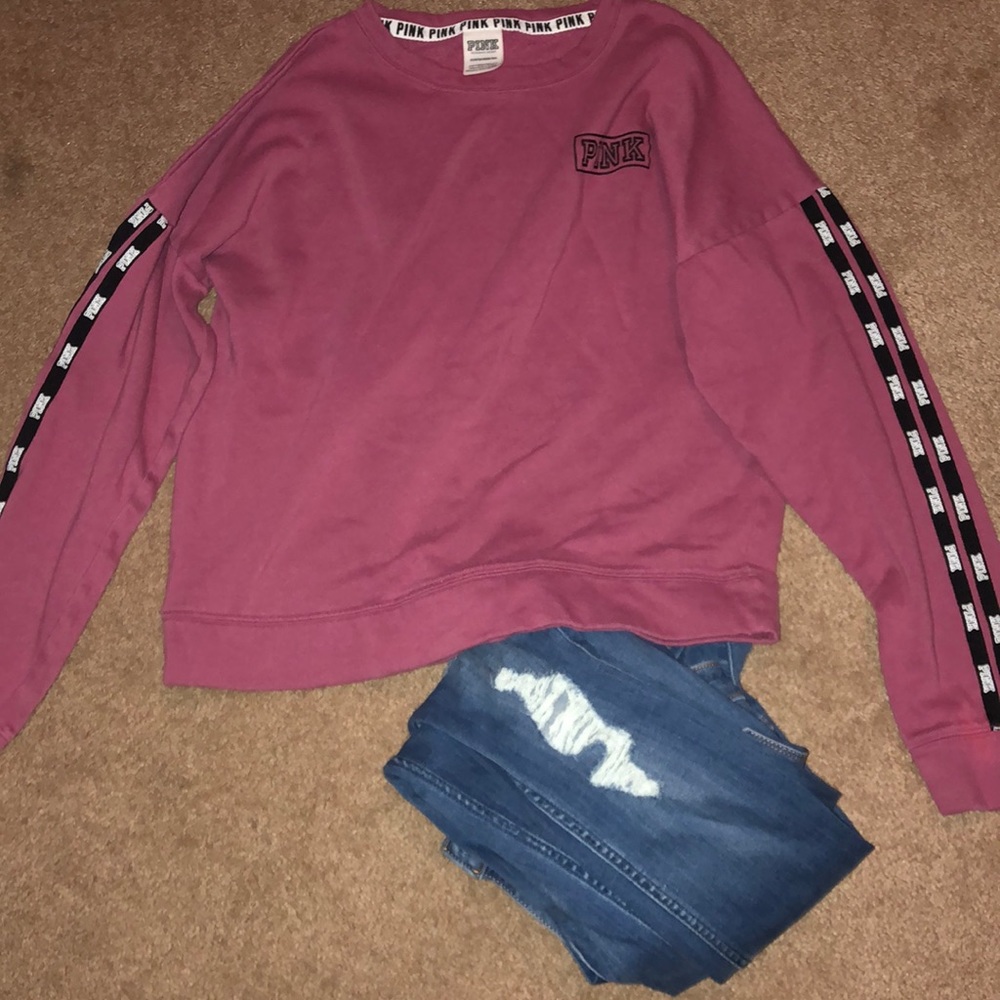 Pink sweatshirt and hollister jeans